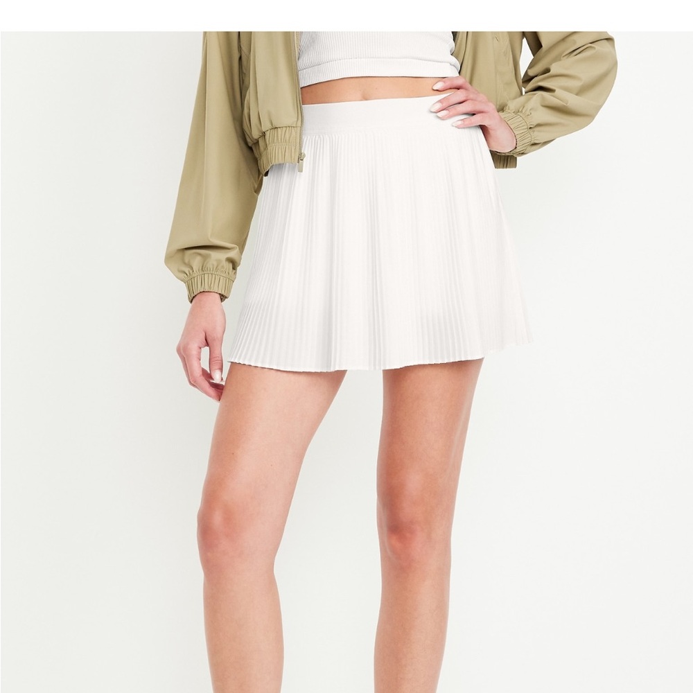 Old Navy White Athletic Skirt